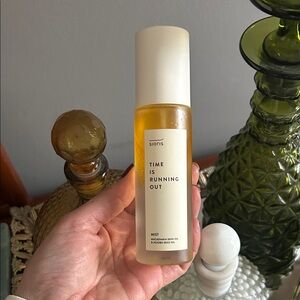 Time Is Running Out Hydrating Face & Body Mist — Amber